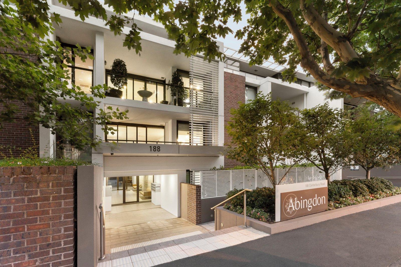 102/188 Canterbury Road, Canterbury, 3126