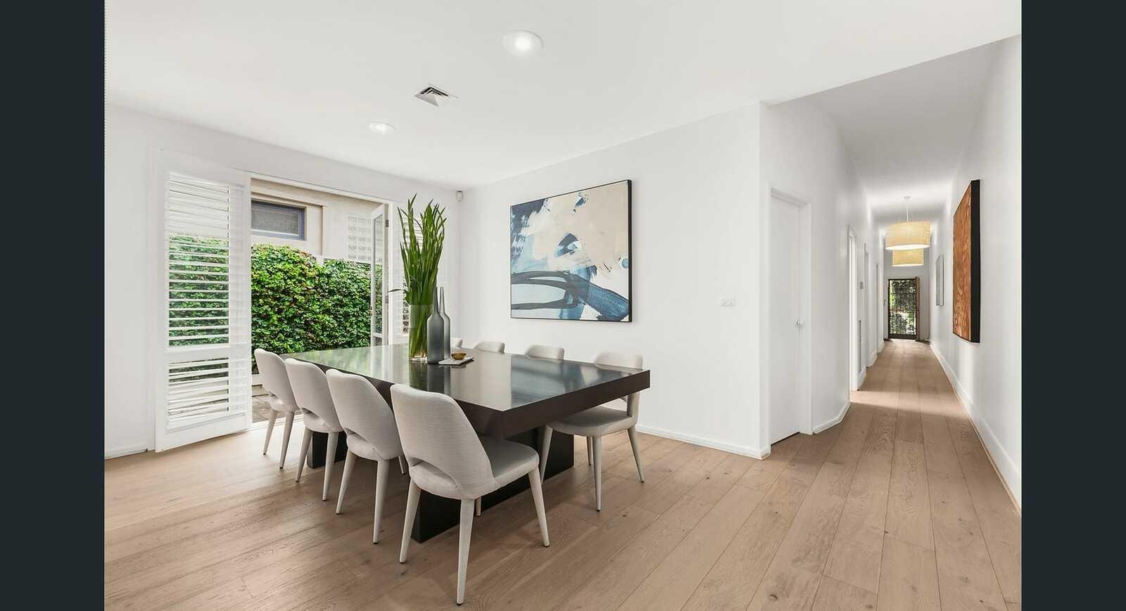 16 Ruabon Road, Toorak, 3142