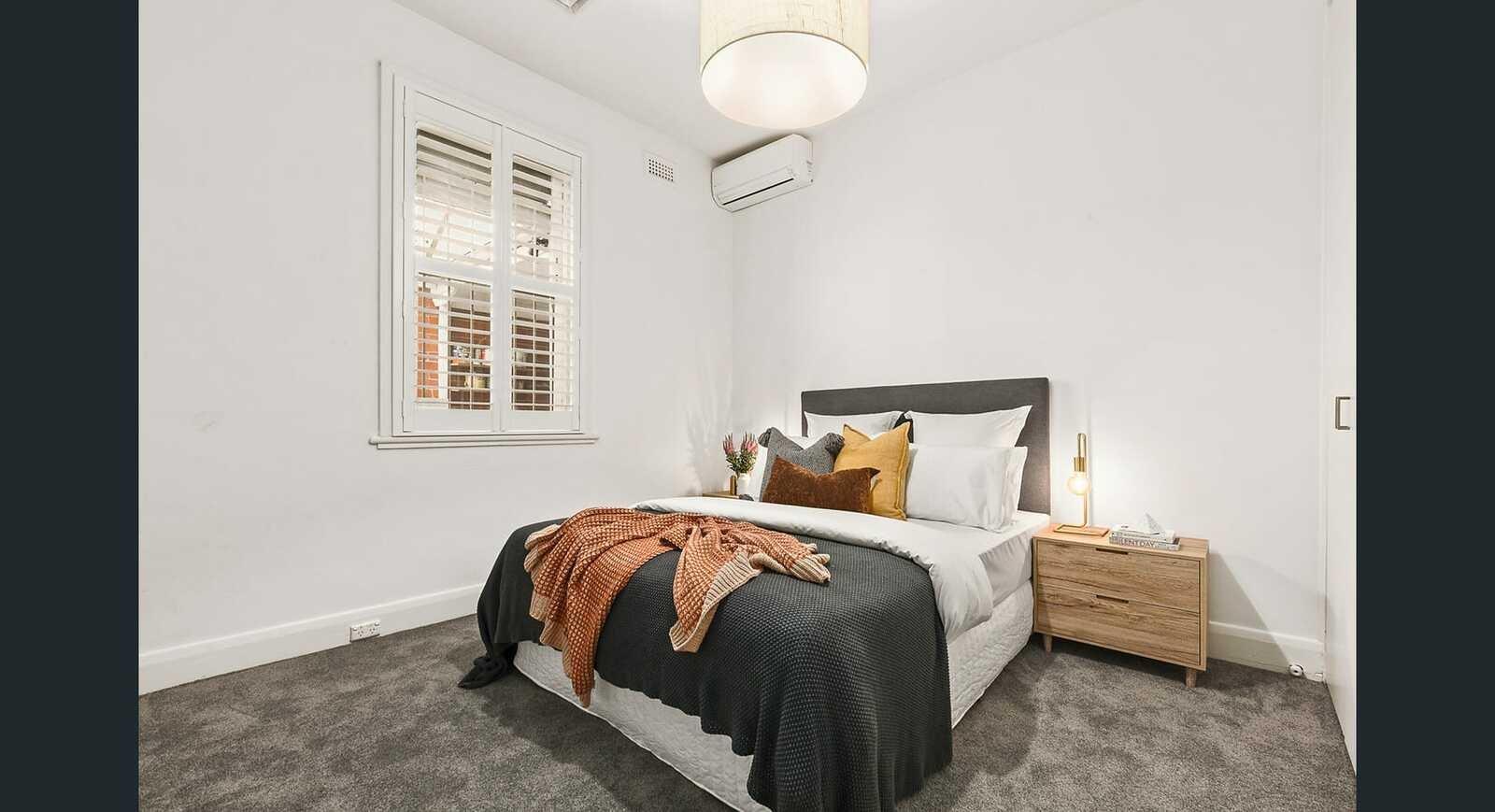 16 Ruabon Road, Toorak, 3142