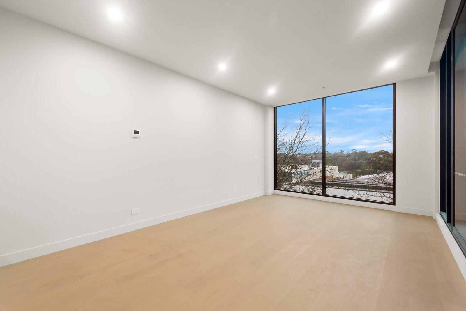 206/352 Canterbury Road, Surrey Hills, Vic