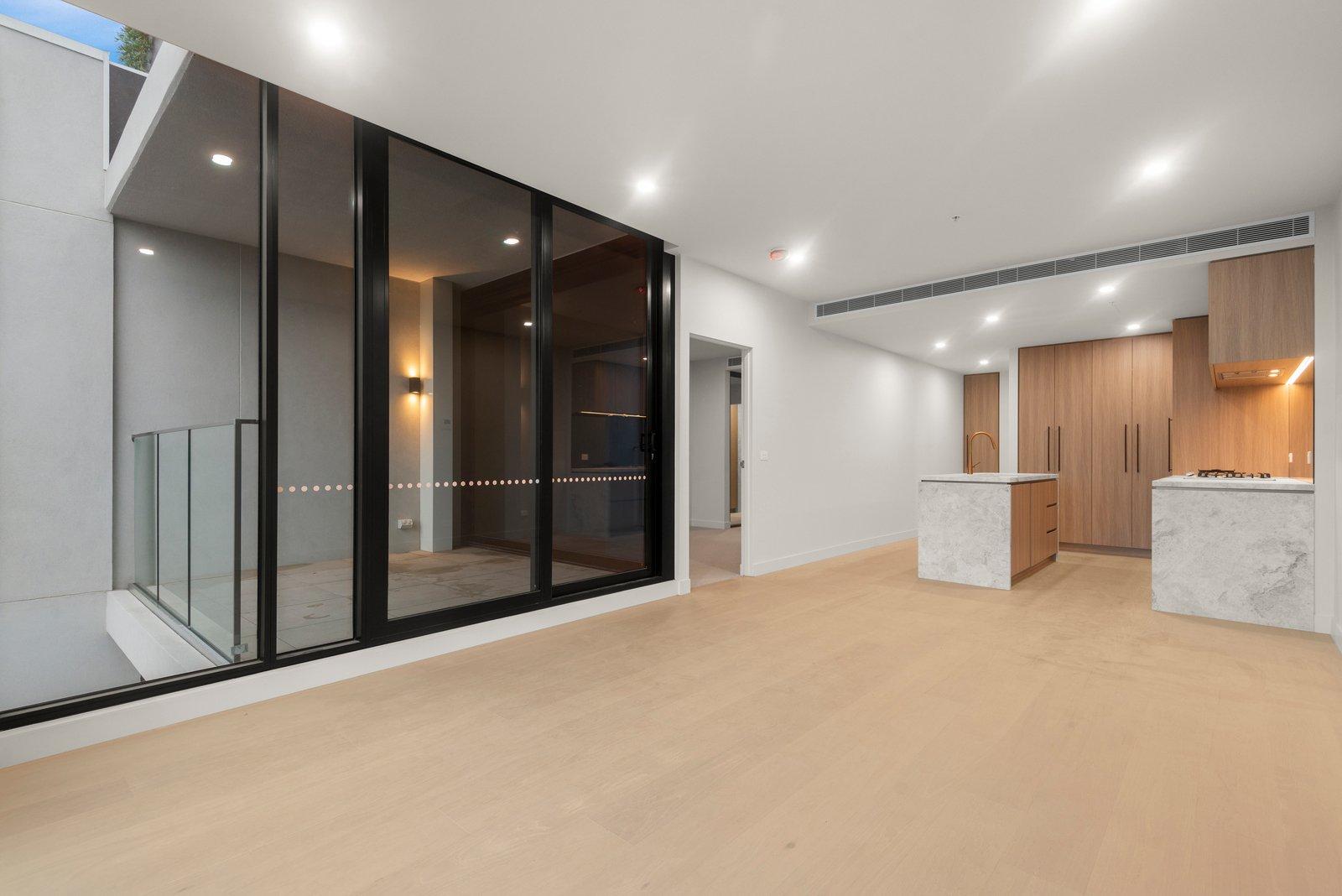 206/352 Canterbury Road, Surrey Hills, Vic