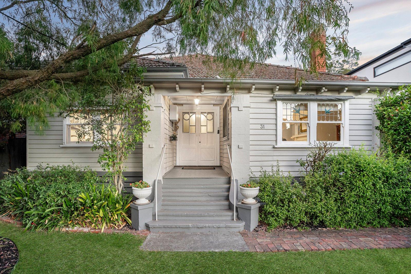 31 Grandview Avenue, Glen Iris, 3146